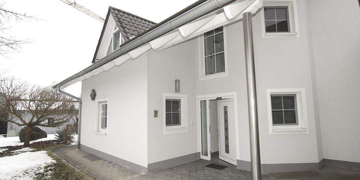 Doppelhaushälfte Lupburg - 4 Zimmer, 170 m&sup2;, 1.440&euro; | Angebot:25390918