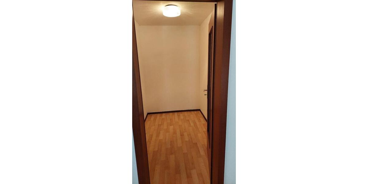 Erdgeschoßwohnung Mosbach - 3 Zimmer, 92 m&sup2;, 850&euro; | Angebot:26532462