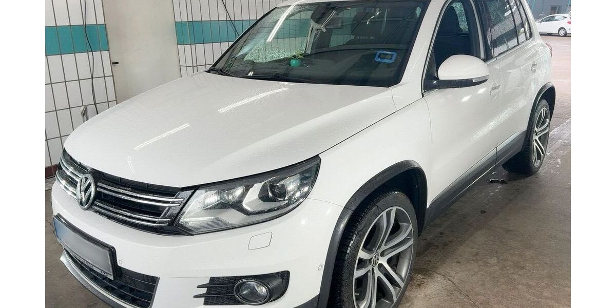 VW Tiguan 160.886 km 6.500 &euro; Paderborn 33100