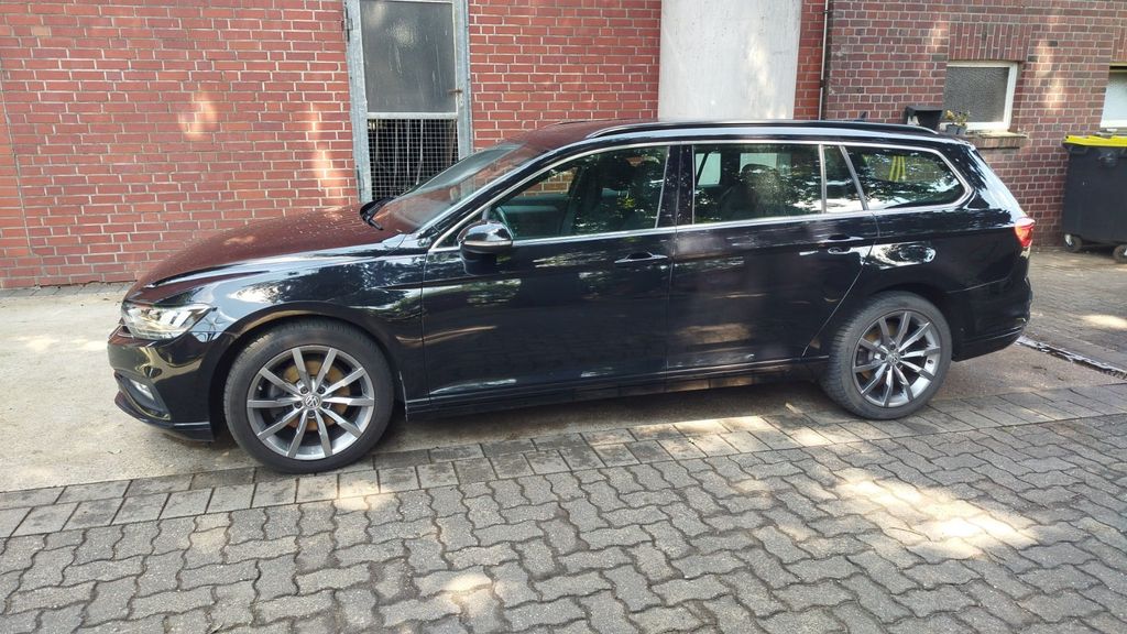 VW Passat Variant 144.600 km 17.100 &euro; Heiden 46359