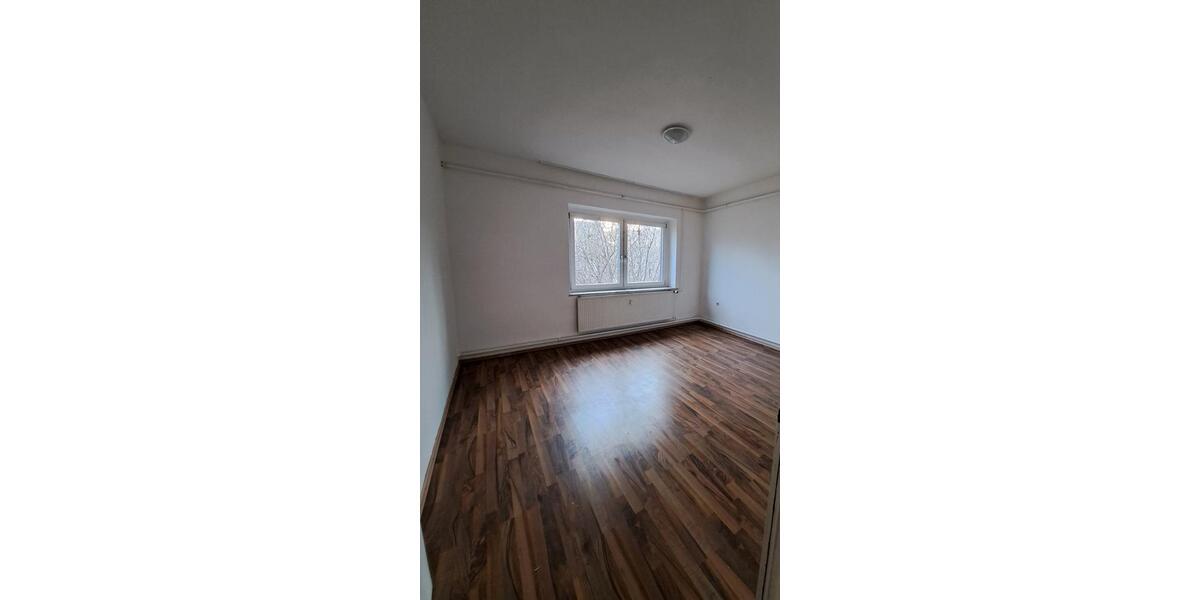 Etagenwohnung Kemberg - 3 Zimmer, 73 m&sup2;, 401&euro; | Angebot:24783853