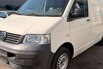 VW T5 Transporter 148.000 km 5.200 &euro; Kehl 77694
