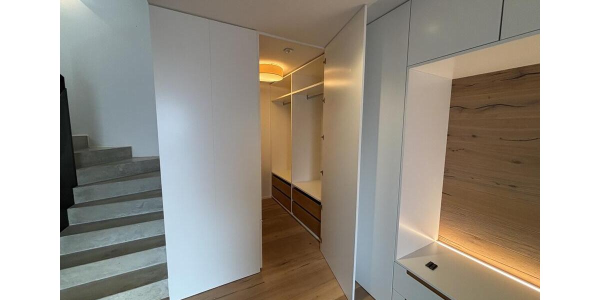 Einfamilienhaus Remshalden - 7 Zimmer, 211 m&sup2;, 3.000&euro; | Angebot:24808098