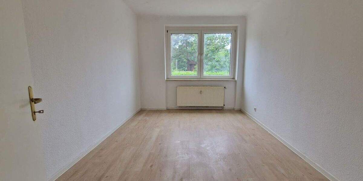 Zimmer Magdeburg Fermersleben - 3 Zimmer, 71 m&sup2;, 409&euro; | Angebot:25778550