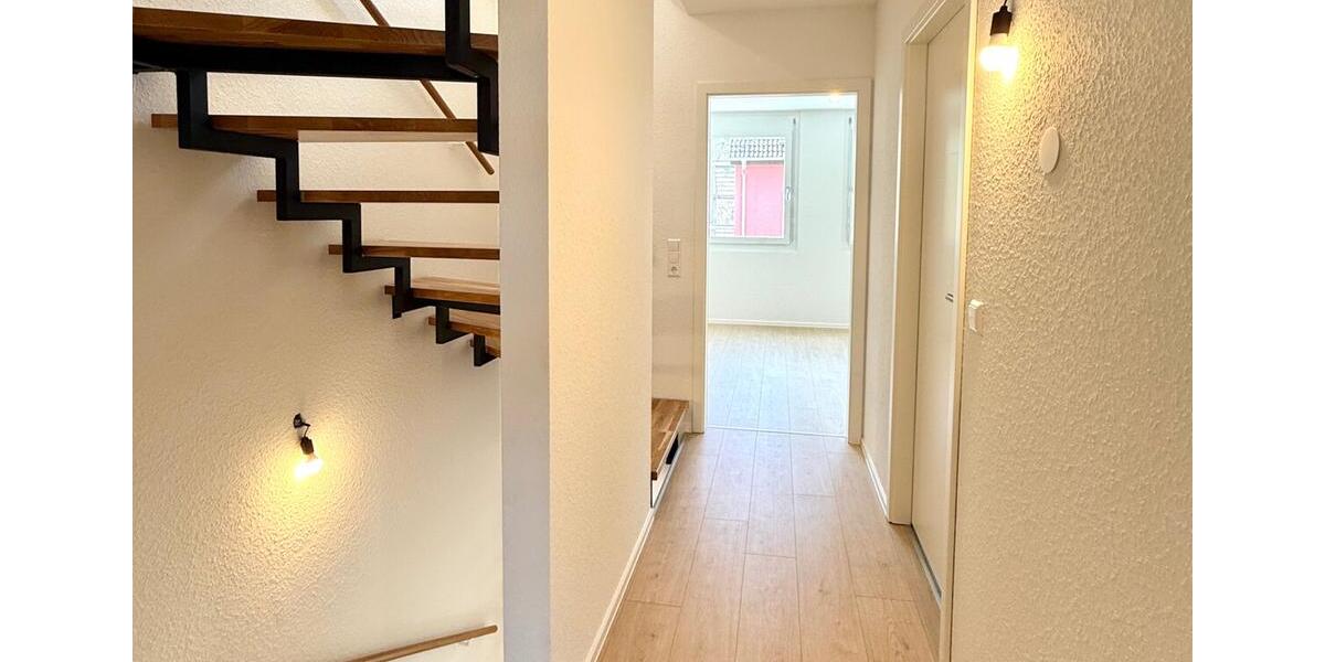 Reihenhaus Weingarten (Baden) - 5 Zimmer, 123 m&sup2;, 1.780&euro; | Angebot:24548721