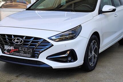 Hyundai i30 32.800 km 15.849 &euro; Oberlungwitz 09353