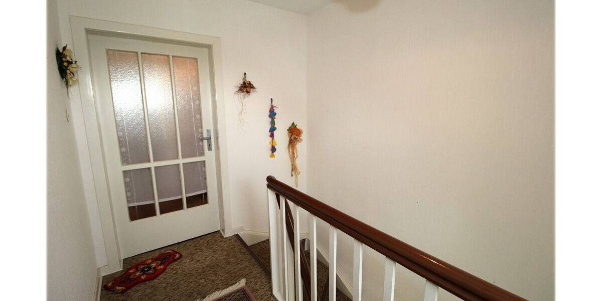 Reihenmittelhaus Korbach - 8 Zimmer, 103 m&sup2;, 164.000&euro; | Angebot:26844089