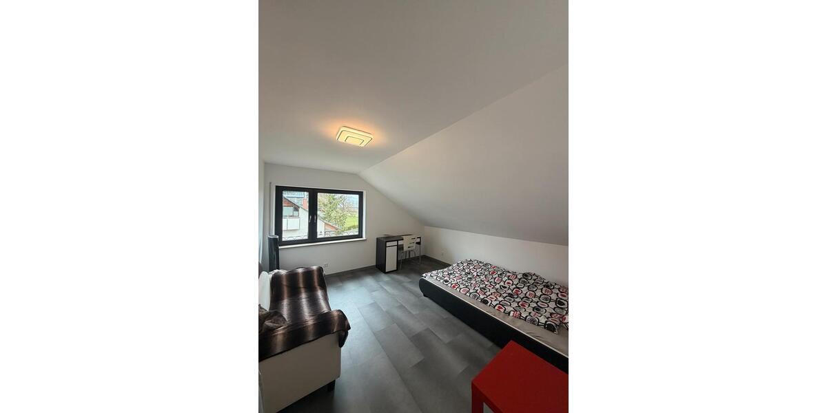 Dachgeschoßwohnung Erbach - 3 Zimmer, 85 m&sup2;, 1.000&euro; | Angebot:26034148