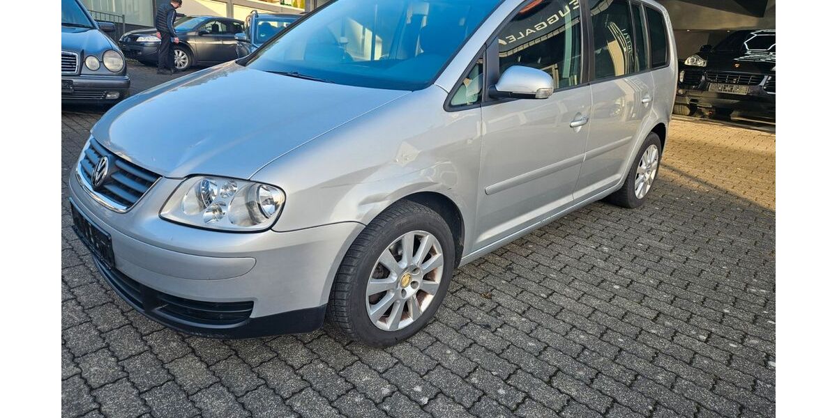 VW Touran 296.000 km 1.799 &euro; Altena 58762