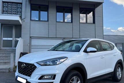 Hyundai TUCSON 79.374 km 13.900 &euro; Saarbrücken 66133
