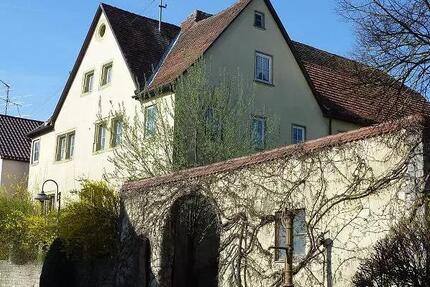 Haus Weikersheim - 16 Zimmer, 348 m&sup2;, 195.000&euro; | Angebot:26652456