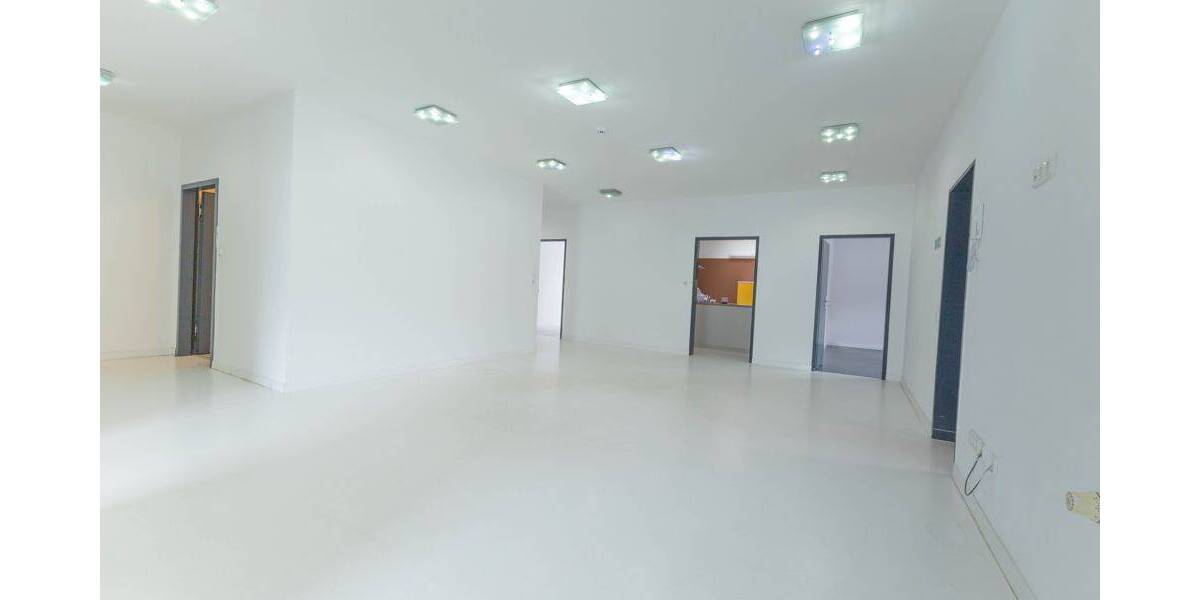 Gewerbeobjekt Heide - 8 Zimmer, 300 m&sup2;, 2.500&euro; | Angebot:26886401