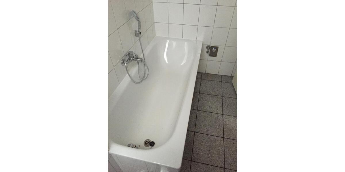 Dachgeschoßwohnung Lauchhammer - 5 Zimmer, 80 m&sup2;, 485&euro; | Angebot:25931687