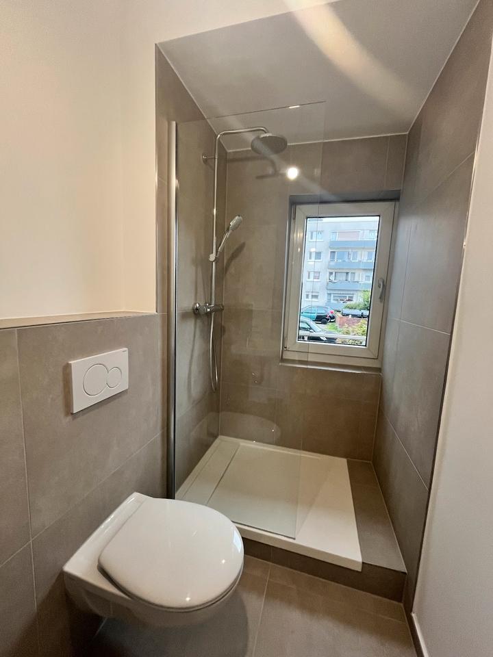 Premium sanierte 3 Zimmer Wohnung im Erdgeschoss mit Einbauküche zimmer