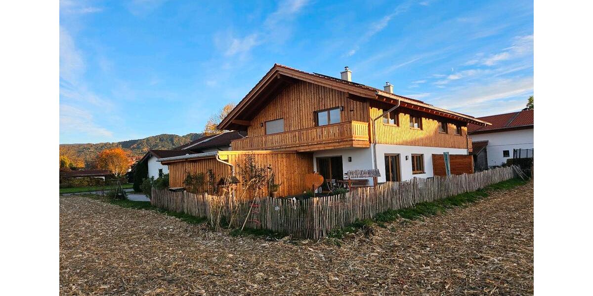 Doppelhaushälfte in 83115 Neubeuern ab 01.02.2026 zu vermieten 4 zimmer