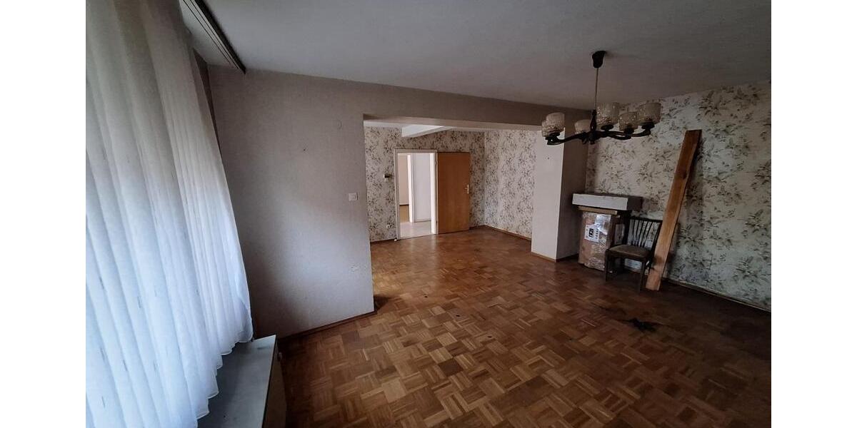 20 Dez. 14:00Uhr Besicht.- 9 Jahre Mietkauf zum selber renovieren 8 zimmer