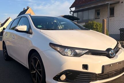Toyota Auris 290.000 km 5.999 &euro; Minden 32429