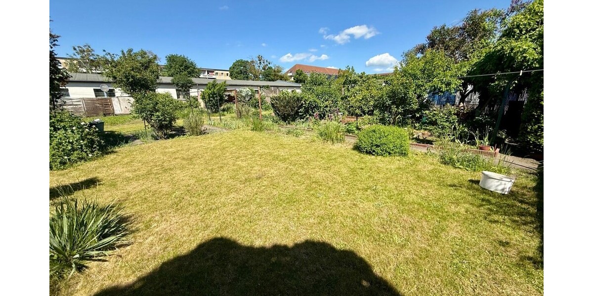 HORN IMMOBILIEN++ Neubrandenburg, vermietetes MFH mit 13 WE, großem Grundstück, nur 500 m zur Innenstadt - Mehrfamilienhaus, Wohnhaus Neubrandenburg Datzeberg | Angebot:27103821