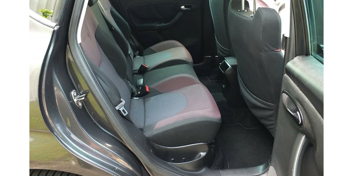 Seat Altea STYLE NAVI AHK KLIMAAUT PARKPILOT neuer Zahn 165.222 km 4.908 &euro; Köln 50858