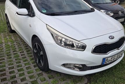 Kia ceed Sportswagon 111.000 km 6.800 &euro; Berlin 13053