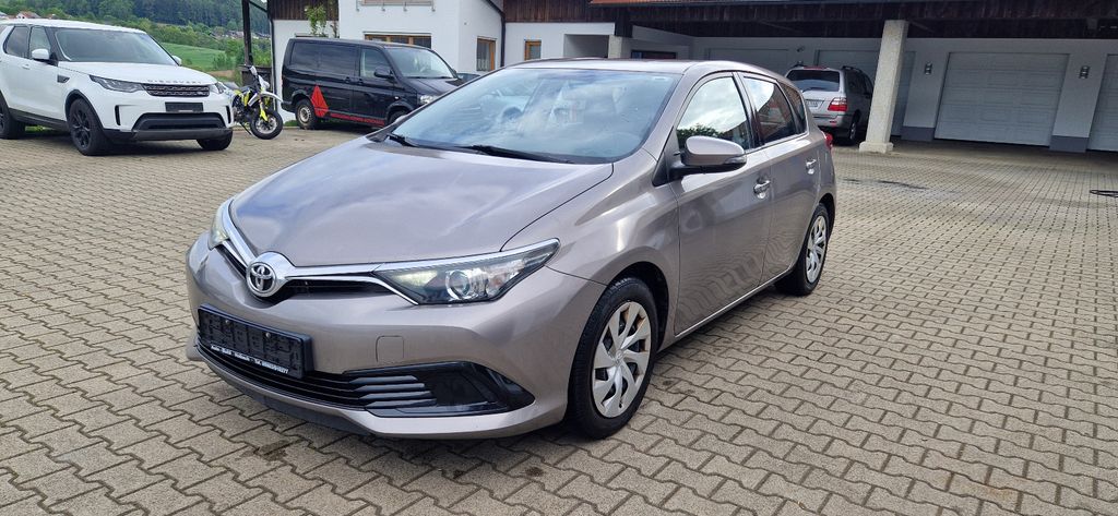 Toyota Auris 43.561 km 11.900 &euro; Haibach 94353