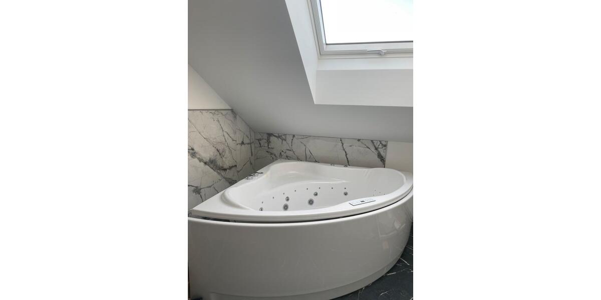 Dachgeschoßwohnung Fuchstal - 3 Zimmer, 90 m&sup2;, 1.200&euro; | Angebot:26409144