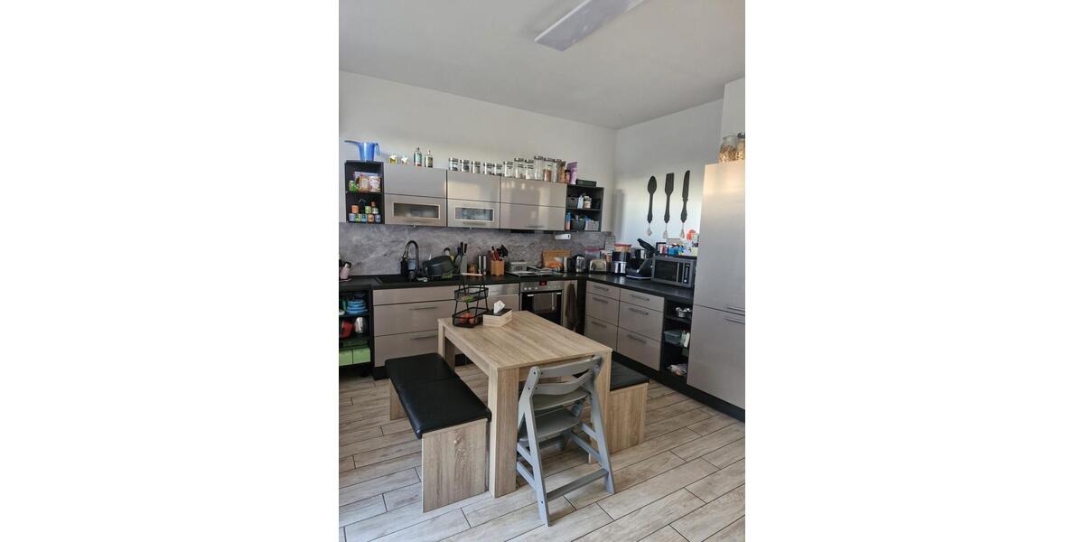 Etagenwohnung Halle (Saale) Silberhöhe - 4 Zimmer, 80 m&sup2;, 680&euro; | Angebot:26393080