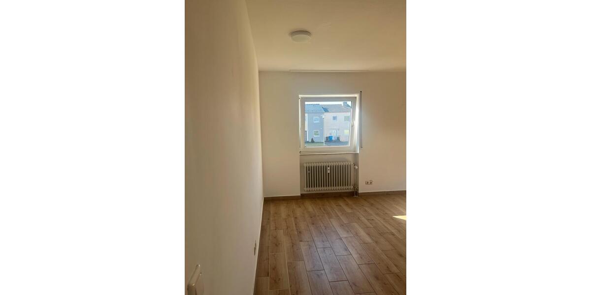 Erdgeschoßwohnung Speicher - 3 Zimmer, 80 m&sup2;, 990&euro; | Angebot:26407018
