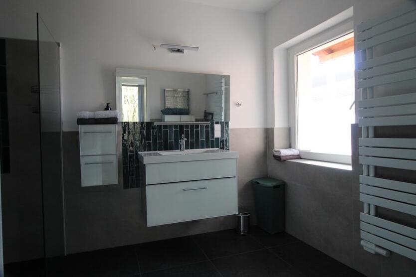 Schöne, Wohnung mit Terrasse und Garten