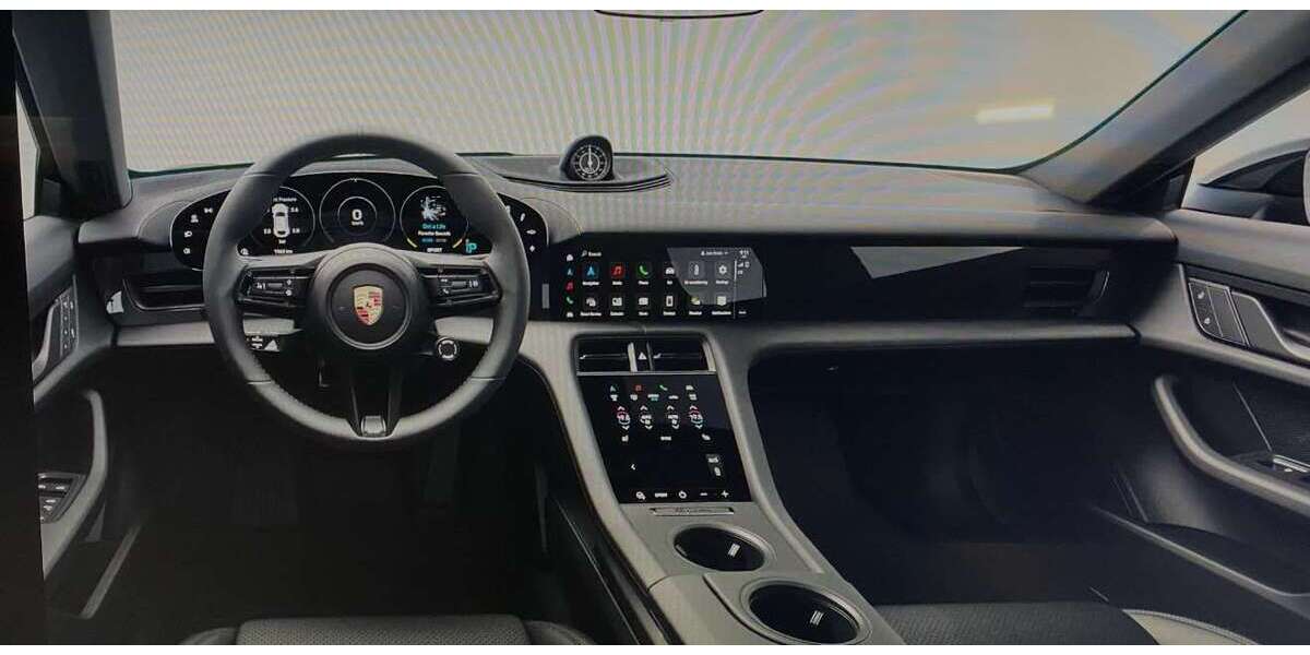 Porsche Taycan 19.900 km 65.000 &euro; Aachen 52062
