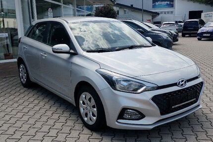 Hyundai i20 90.107 km 10.990 &euro; Traunstein 83278