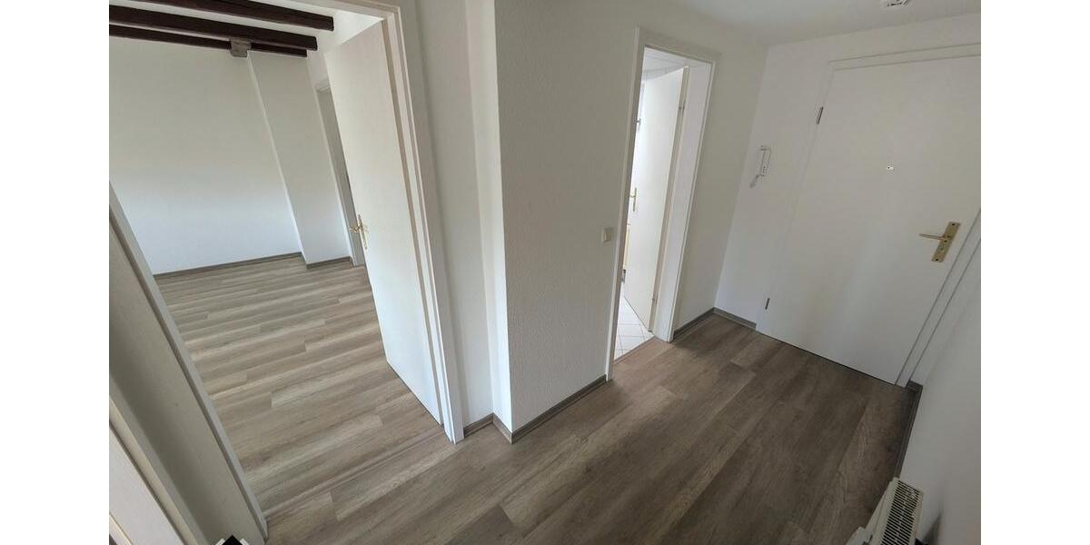 Dachgeschoßwohnung Zwickau - 2 Zimmer, 55 m&sup2;, 270&euro; | Angebot:26008207