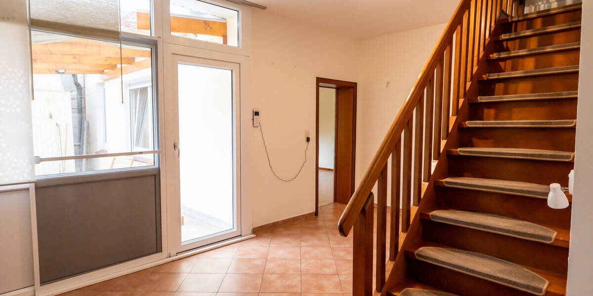 Etagenwohnung Ganderkesee Neuenlande - 6 Zimmer, 145 m&sup2;, 149.000&euro; | Angebot:25846192