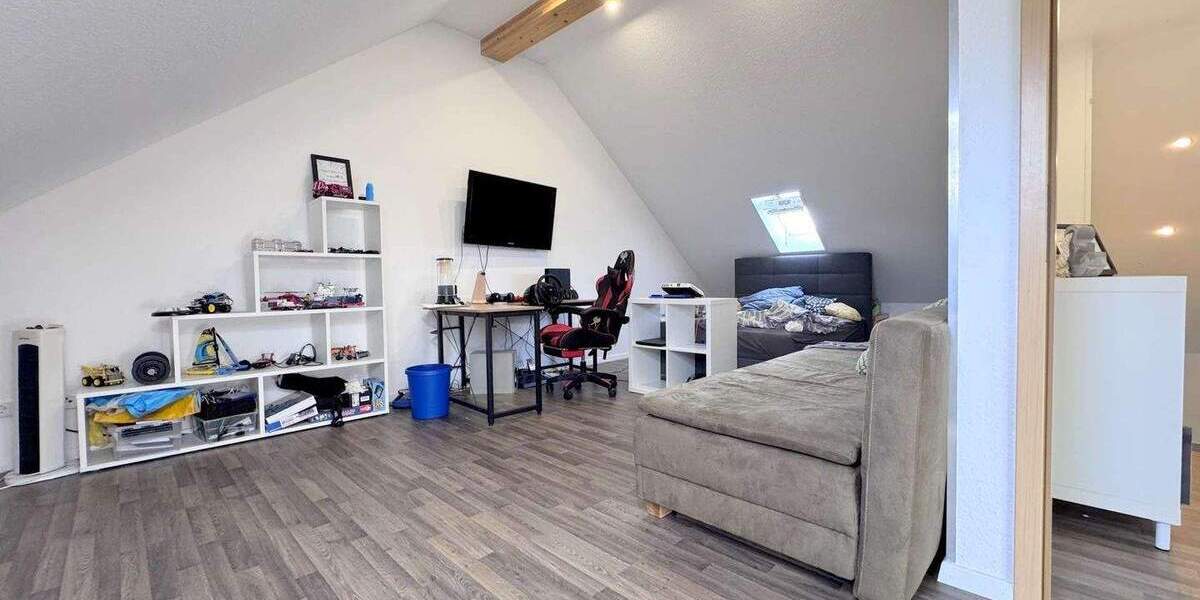 Etagenwohnung Bonn Geislar - 5 Zimmer, 165 m&sup2;, 599.000&euro; | Angebot:25739552