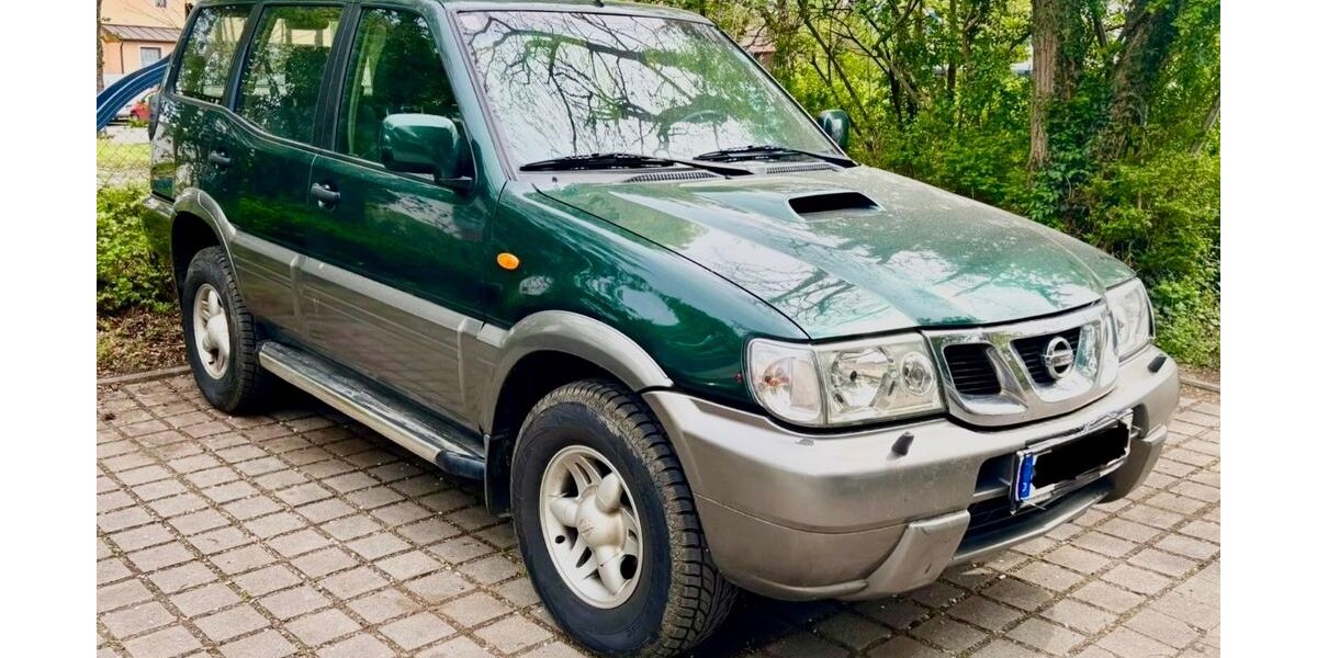 Nissan Terrano 69.410 km 4.990 € München 81825