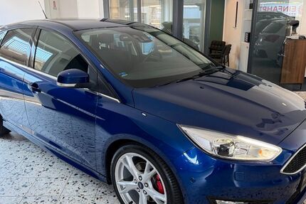 Ford Focus 89.989 km 11.900 &euro; Remscheid 42853