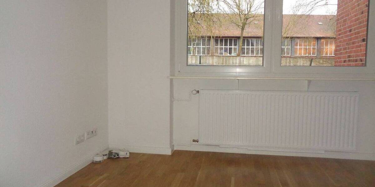 Einziehen und Wohlfühlen! 3 Zimmer- Wohnung mit Balkon, Einbauküche, Bad mit Wanne, Keller 3 zimmer