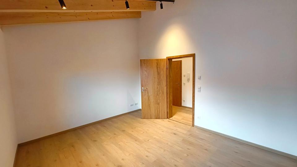 Etagenwohnung Tüßling - 2 Zimmer, 53 m&sup2;, 870&euro; | Angebot:25978834