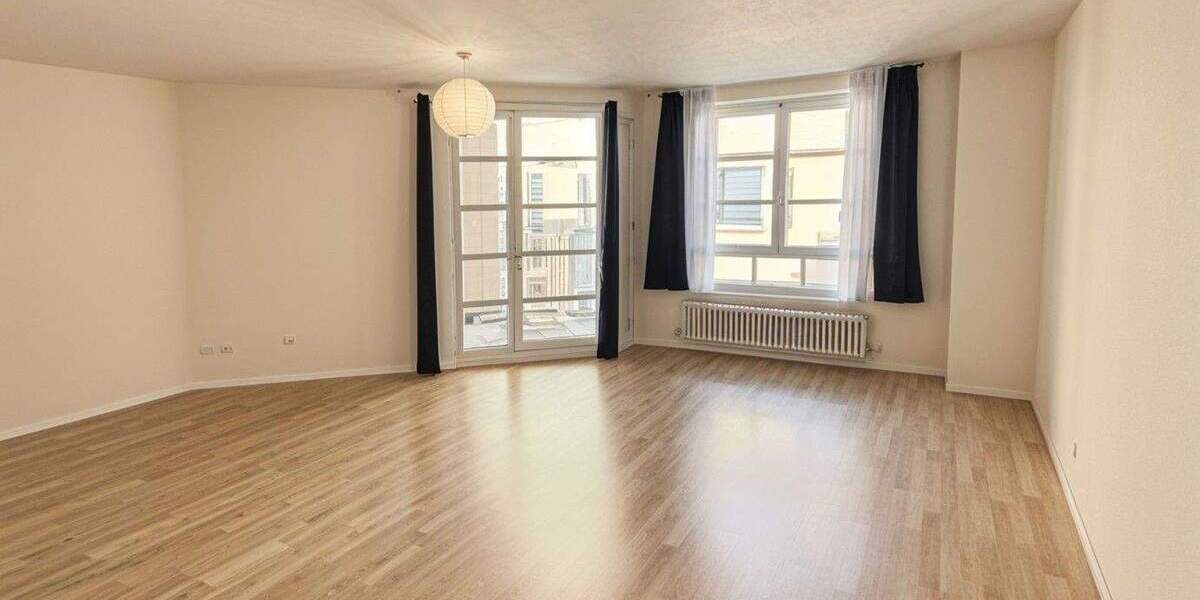 Etagenwohnung Reutlingen Innenstadt - 2 Zimmer, 66 m&sup2;, 294.000&euro; | Angebot:25751226