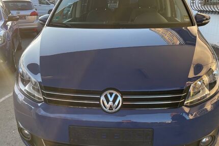 VW Touran 319.000 km 4.290 &euro; Kassel 34125