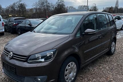 VW Touran 96.000 km 8.950 &euro; Berlin 10829