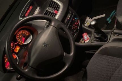 Peugeot 206 67.000 km 2.490 &euro; München 80992