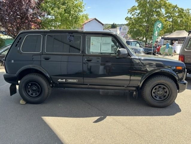 Lada Niva 44.000 km 15.500 &euro; Oberzent-Gammelsbach 64760