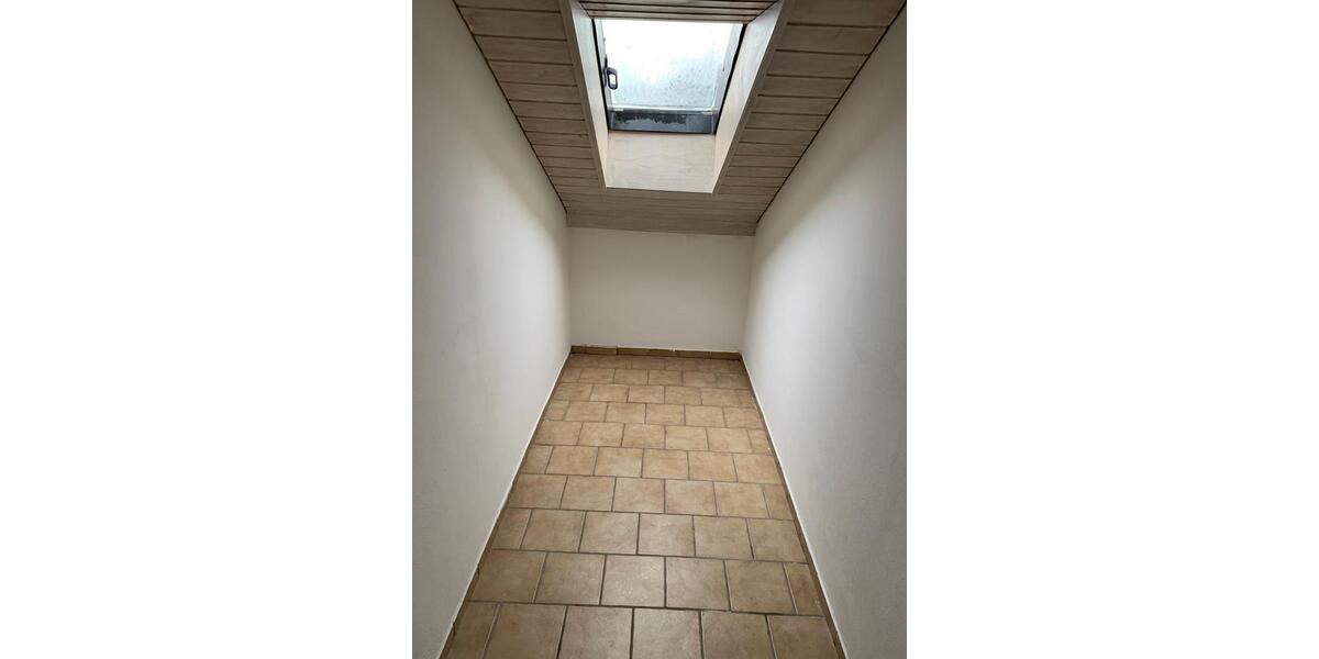 Dachgeschoßwohnung Haag in Oberbayern - 3 Zimmer, 79 m&sup2;, 340.000&euro; | Angebot:26630273