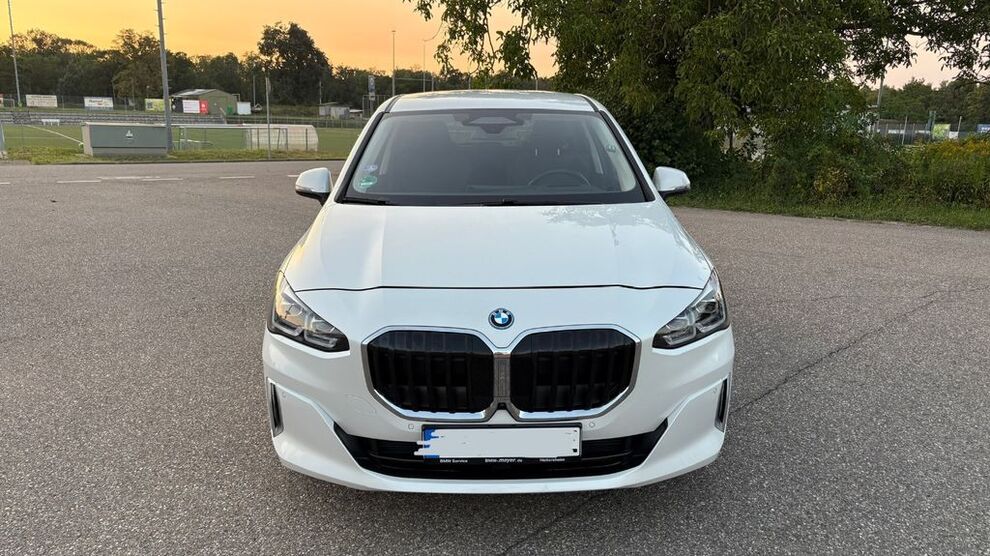 BMW 225 Active Tourer 14.010 km 32.900 € Neuenburg 79395