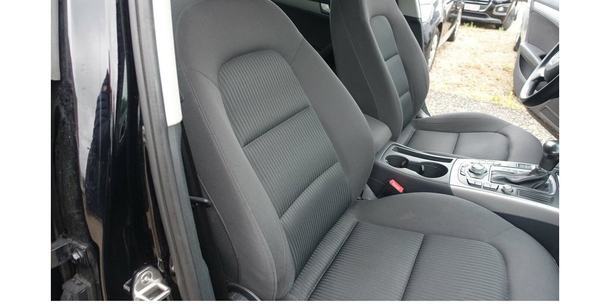 Audi A4 Attraction Autom. Navi PDC Bi-Xenon Sitzheizung 211.800 km 8.950 &euro; Neumarkt/OPf 92318
