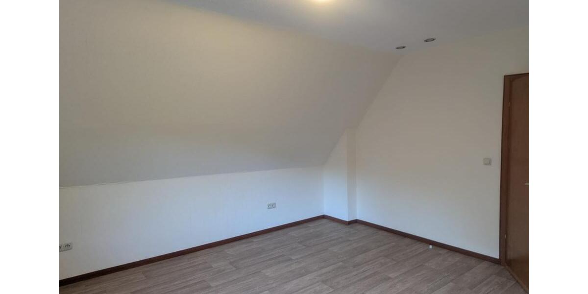 Etagenwohnung Lastrup - 5 Zimmer, 121 m&sup2;, 950&euro; | Angebot:24976783