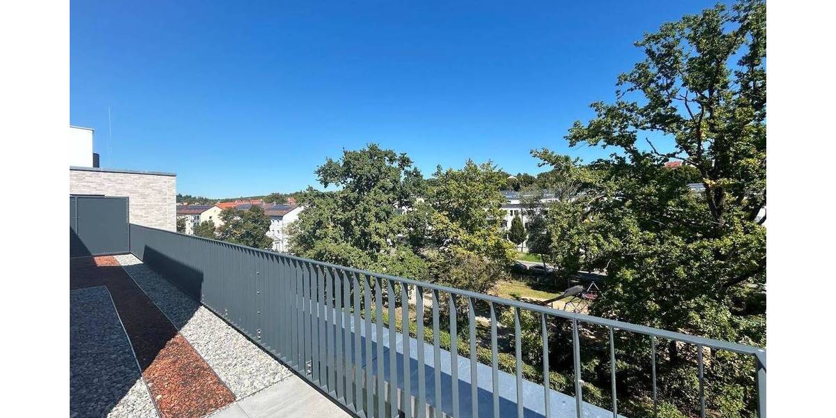 Etagenwohnung Stuttgart Untertürkheim - 3 Zimmer, 118 m&sup2;, 2.190&euro; | Angebot:23533429