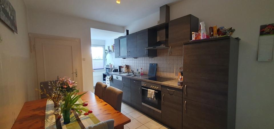 Stadtzentrale 4 Zimmerwohnung mit PKW-Stellplatz zu vermieten! 4 zimmer