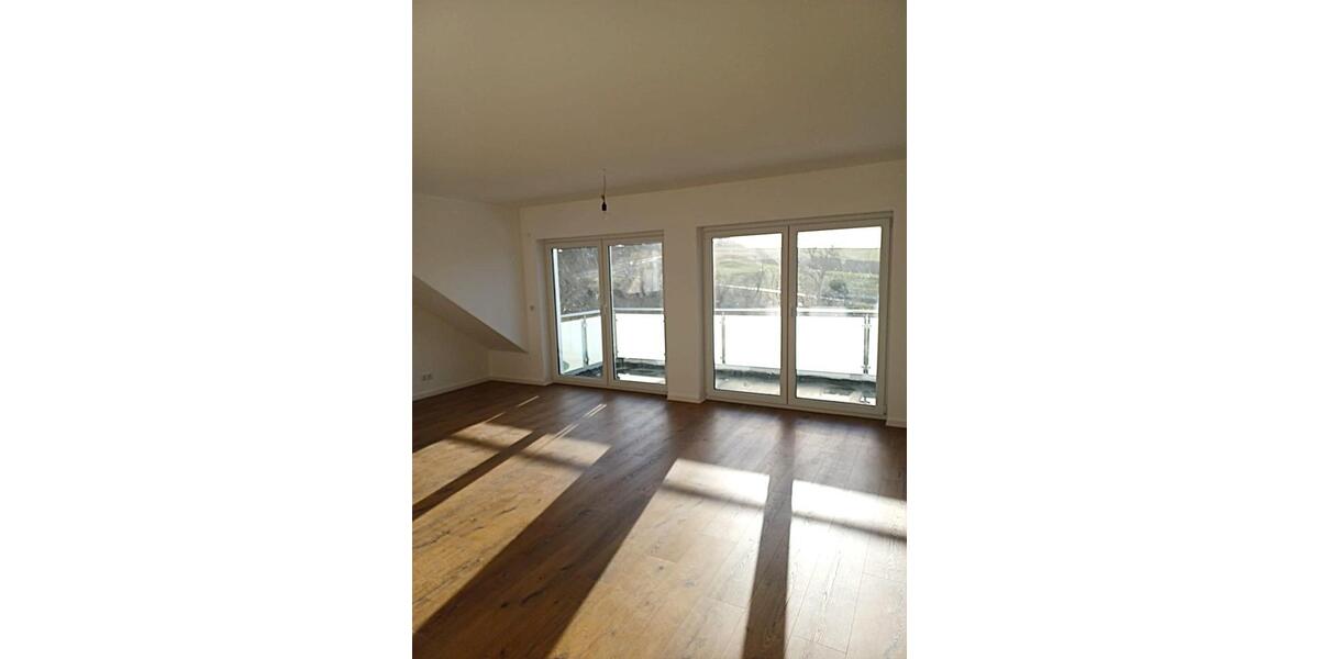 Dachgeschoßwohnung Heilbronn Frankenbach - 4 Zimmer, 92 m&sup2;, 1.200&euro; | Angebot:24802435